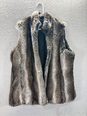 bagatelle Faux Fur Zip-Front Vest in Taupe Brown